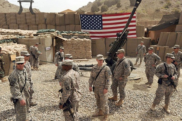 یونیوز: عقبنشینی نظامیان آمریکا از پایگاه التنف سوریه همزمان با سالروز شهادت سردار سلیمانی/آماده یونیوز: عقبنشینی نظامیان آمریکا از پایگاه التنف سوریه همزمان با سالروز شهادت سردار سلیمانی/آماده