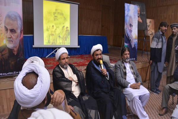 شهید سلیمانی نه تنها بر سرزمینها بلکه بر دلهای همه مسلمانان سرداری می کرد شهید سلیمانی نه تنها بر سرزمینها بلکه بر دلهای همه مسلمانان سرداری می کرد