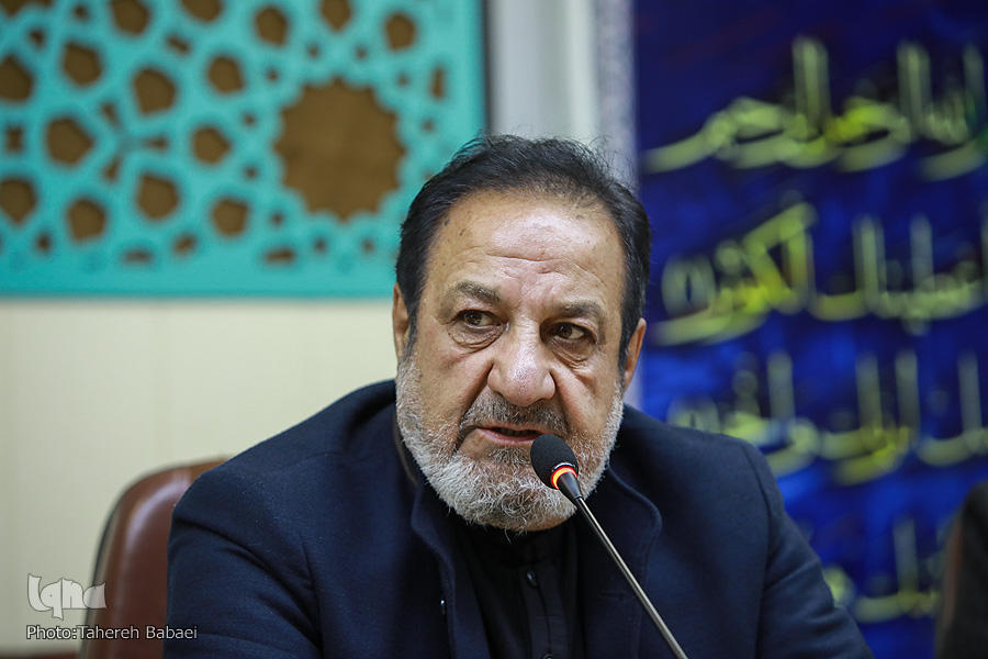 مصحف ده قرائت از سه طریق شاطبیه، طیبه النشر و الدره رونمایی شد / روایتی ده ساله در تهیه اثری فاخر که از نگاه مسئولان مهجور ماند