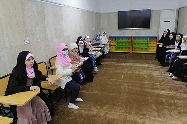 برگزاری دوره آموزش قرآن برای دختران عراقی در صحن حرم امامین کاظمین(ع) + عکس برگزاری دوره آموزش قرآن برای دختران عراقی در صحن حرم امامین کاظمین(ع) + عکس