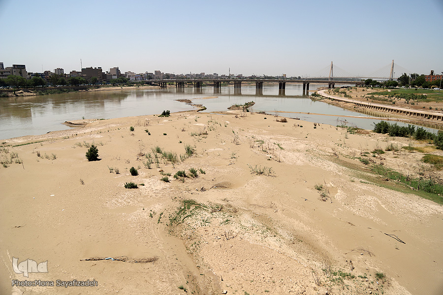 بحران آب چگونه در ایران به وجود آمد؟ ما اسراف میکنیم محیط زیست تاوان میدهد بحران آب چگونه در ایران به وجود آمد؟ ما اسراف میکنیم محیط زیست تاوان میدهد