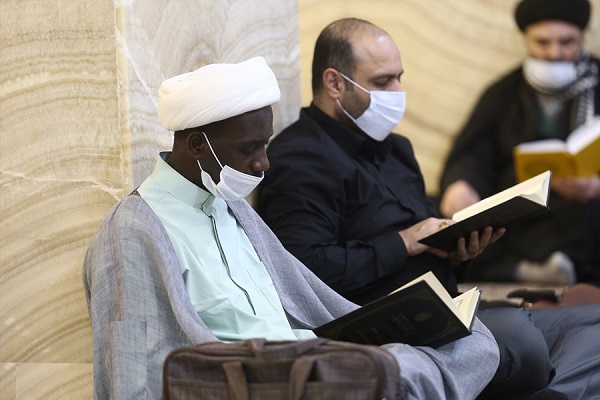 آیین بزرگداشت رهبر معنوی شیعیان شرق آفریقا برگزار شد آیین بزرگداشت رهبر معنوی شیعیان شرق آفریقا برگزار شد