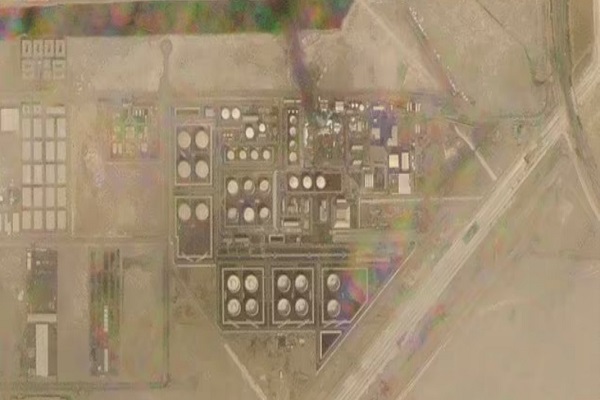 عکسهای ماهوارهای از حمله به سایت نفتی ابوظبی عکسهای ماهوارهای از حمله به سایت نفتی ابوظبی