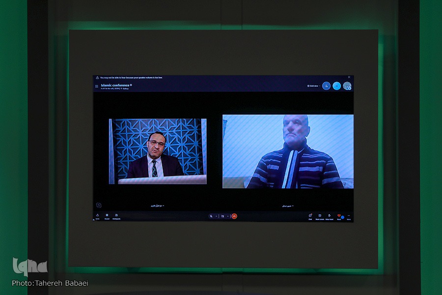 اسلوب تلاوت منشاوی بر ادای تعبیری و تصویری مبتنی است اسلوب تلاوت منشاوی بر ادای تعبیری و تصویری مبتنی است