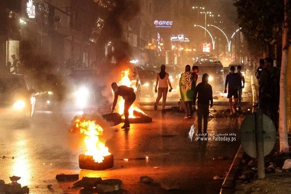 تقدیر گروههای فلسطینی از انتفاضه شبانه اهالی برقه نابلس مقابل ارتش صهیونیستی/آماده تقدیر گروههای فلسطینی از انتفاضه شبانه اهالی برقه نابلس مقابل ارتش صهیونیستی/آماده