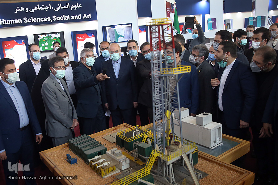 بازدید رئیس مجلس شورای اسلامی از نمایشگاه توانمندی&zwnj;ها و دستاوردهای جهاددانشگاهی ۱۴۰۰