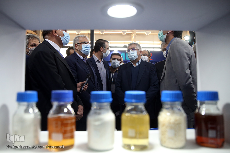 تقدیر از اهداکنندگان برتر نمونههای زیستی به مرکز ملی ذخایر ژنتیکی و زیستی ایران تقدیر از اهداکنندگان برتر نمونههای زیستی به مرکز ملی ذخایر ژنتیکی و زیستی ایران