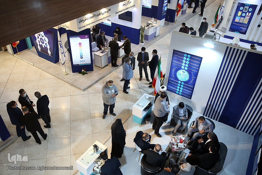 روایت معنویت و انقلابیگری در بخش فرهنگی نمایشگاه دستاوردهای جهاد دانشگاهی روایت معنویت و انقلابیگری در بخش فرهنگی نمایشگاه دستاوردهای جهاد دانشگاهی