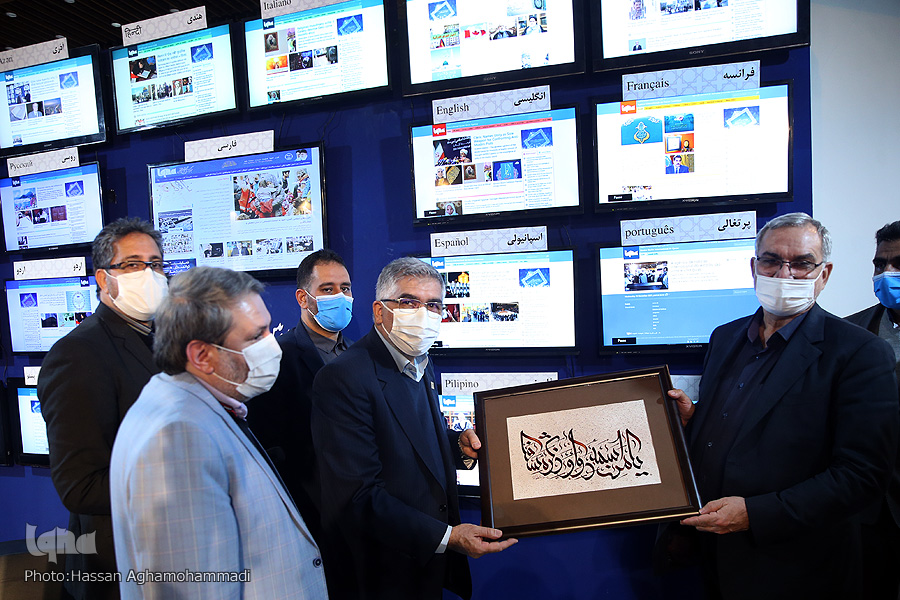 وزیر بهداشت در غرفه ایکنا حضور یافت وزیر بهداشت در غرفه ایکنا حضور یافت