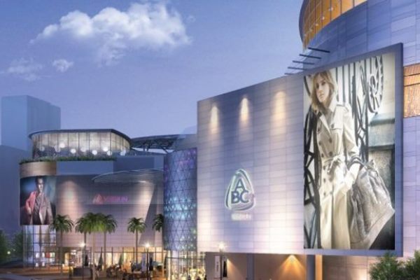 تحریم مرکز تجاری در لبنان به دلیل امتناع از انتخاب فروشنده محجبه