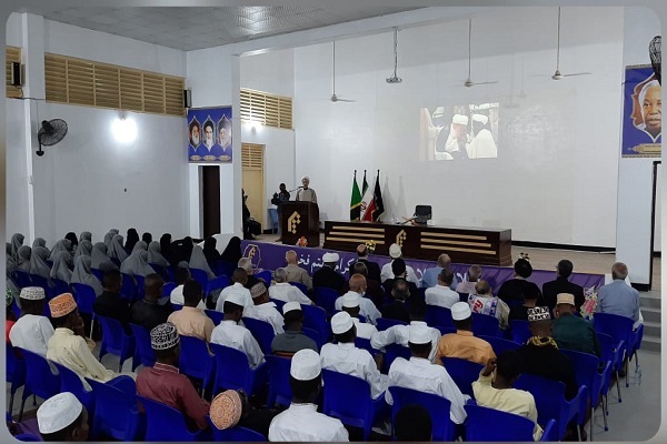 حجت&zwnj;الاسلام علی تقوی، رئیس نمایندگی المصطفی در تانزانیا