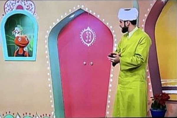 مشکل با لباس فسفری طلبه&zwnj;ها حل نمی&zwnj;شود