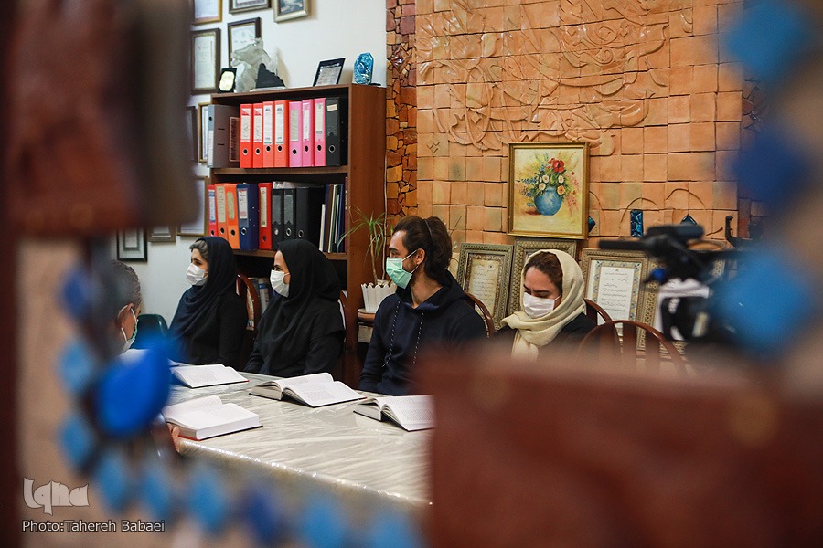 خانه و سایه پدری برای توانیابان، آسیبدیدگان و مبتلایان به ایدز خانه و سایه پدری برای توانیابان، آسیبدیدگان و مبتلایان به ایدز