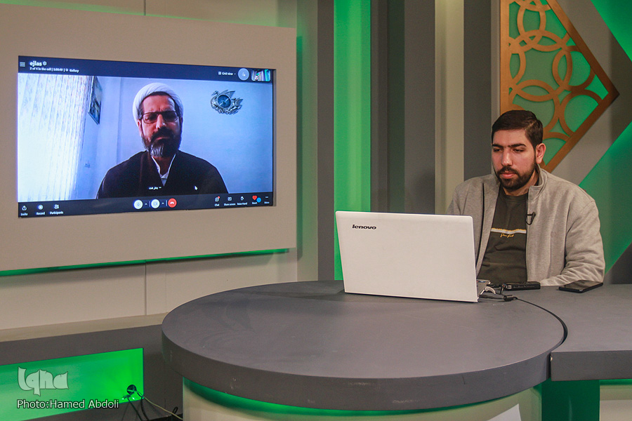 دیدگاه مقام معظم رهبری درباره غنا/ تشخیص موسیقی حرام بر عهده مکلف است یا فقیه + فیلم دیدگاه مقام معظم رهبری درباره غنا/ تشخیص موسیقی حرام بر عهده مکلف است یا فقیه + فیلم