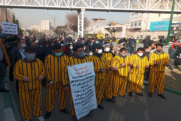 حامیان اصلاح قانون مهریه در مقابل مجلس چه کسانی هستند؟ چه می&zwnj;خواهند؟