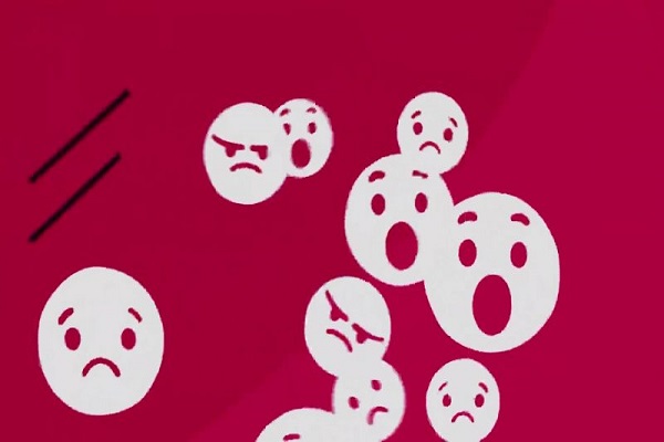 احتیاط! خطر سقوط در چاله چالشهای مجازی احتیاط! خطر سقوط در چاله چالشهای مجازی