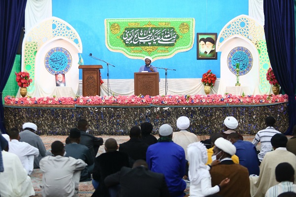 اجتماع بزرگ طلاب آفریقایی در مسجد مقدس جمکران