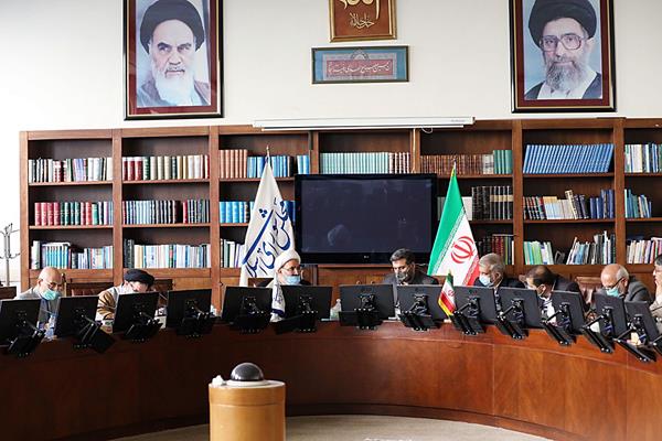 حضور وزیر ارشاد دولت دوازدهم در جمع اعضای فراکسیون قرآن و عترت مجلس شورای اسلامی آذرتاش آذرنوش، استاد زبان و ادبیات عرب