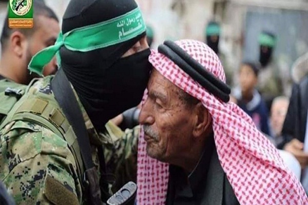 هنیه درگذشت پدر فرمانده گردانهای قسام را تسلیت گفت هنیه درگذشت پدر فرمانده گردانهای قسام را تسلیت گفت