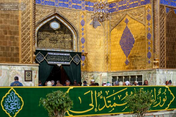 اهتزاز پرچم &laquo;یا قائم آل محمد&raquo; بر فراز گنبد حرم علوی + عکس