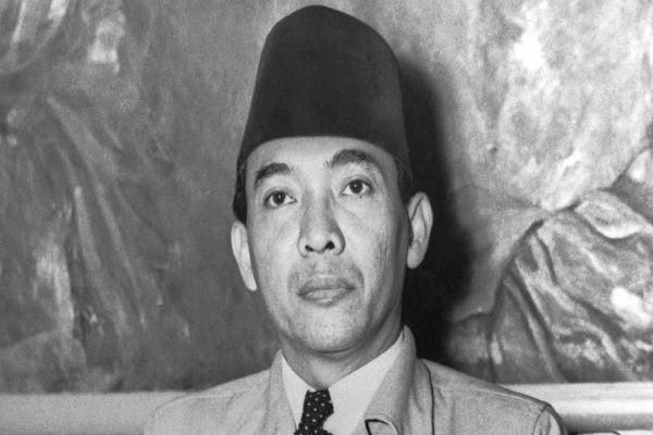 نگاهی به برترین چهرههای دنیای مسلمانان در صد سال اخیر نگاهی به برترین چهرههای دنیای مسلمانان در صد سال اخیر