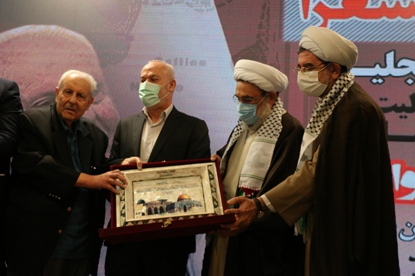 صلاح الزواوی،پدری مهربان برای مبارزان فلسطینی و از رویشهای بزرگ گفتمان انقلاب اسلامی است صلاح الزواوی،پدری مهربان برای مبارزان فلسطینی و از رویشهای بزرگ گفتمان انقلاب اسلامی است