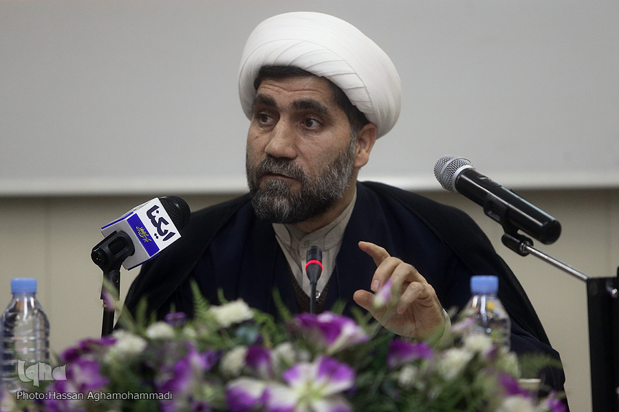 چرا جهان اسلام انتظارهای قرآنی از انقلاب اسلامی دارد