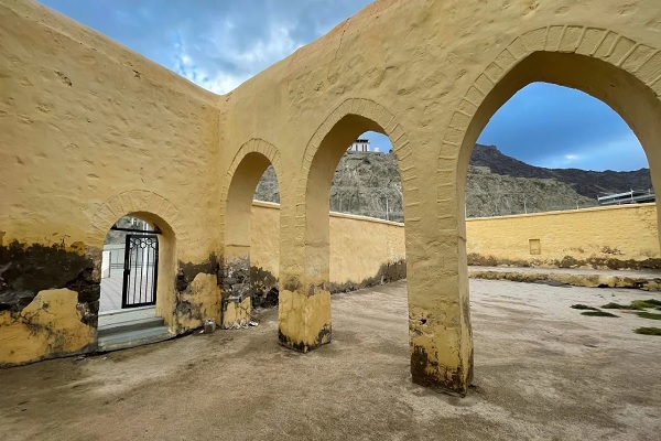 مسجدی بدون سقف در عربستان؛ یادآور نخستین بیعت در صدر اسلام +عکس