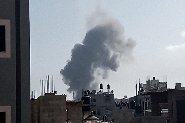 ادامه حملات اسرائیل به غزه و شلیک صدها راکت به قلب شهرکهای صهیونیستنشین ادامه حملات اسرائیل به غزه و شلیک صدها راکت به قلب شهرکهای صهیونیستنشین