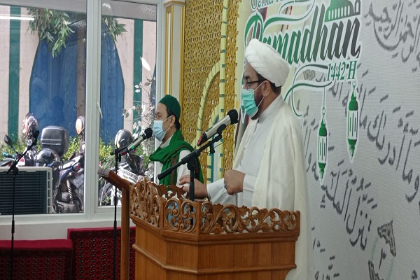 اقامه نماز عید سعید فطر در مرکز اسلامی جاکارتا + عکس