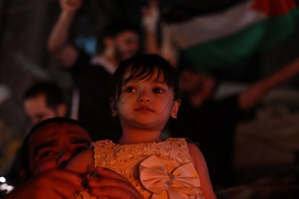 شادی مردم غزه بعد از برقراری آتش بس + تصاویر / آماده شادی مردم غزه بعد از برقراری آتش بس + تصاویر / آماده