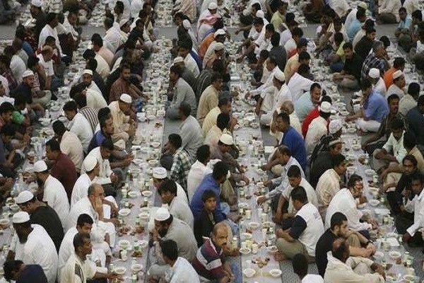 رمضان در مصر؛ از برپایی حلقه&zwnj;های تلاوت تا نمایش تسامح دینی + عكس