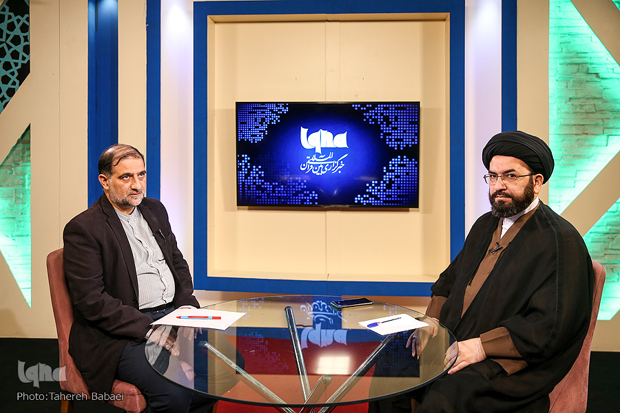 تحقق 10 میلیون حافظ در گرو شکلگیری گفتمان قرآنی است + فیلم تحقق 10 میلیون حافظ در گرو شکلگیری گفتمان قرآنی است + فیلم