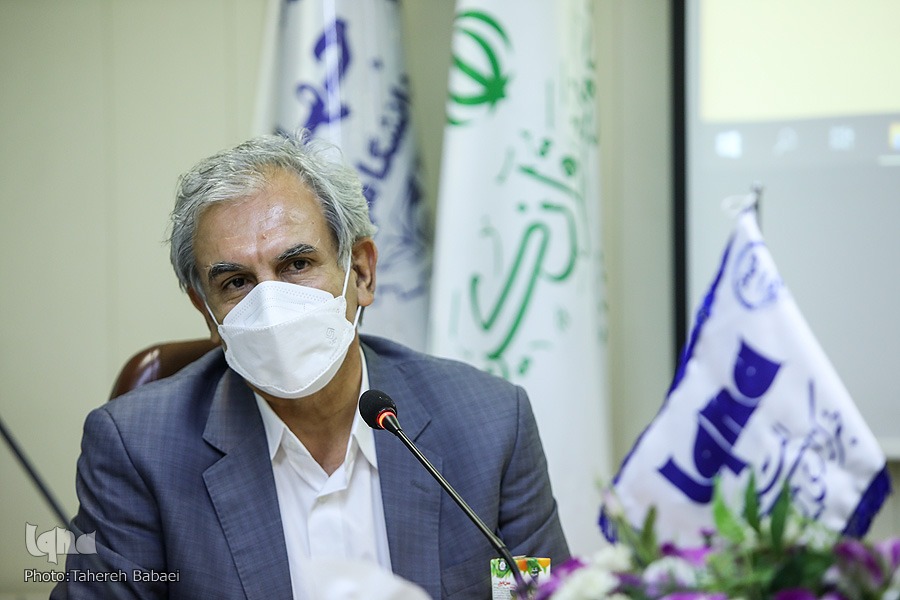 کریمی&zwnj;نیا: پیشینه خط نسخ به قرن نخست برمی&zwnj;گردد/ هاشمی&zwnj;نژاد: دچار خلأ منابع نیستیم