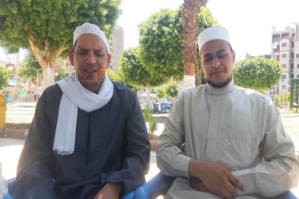 تقلید زیبای دو فرد مصری از قرائت قاریان مشهور مصر