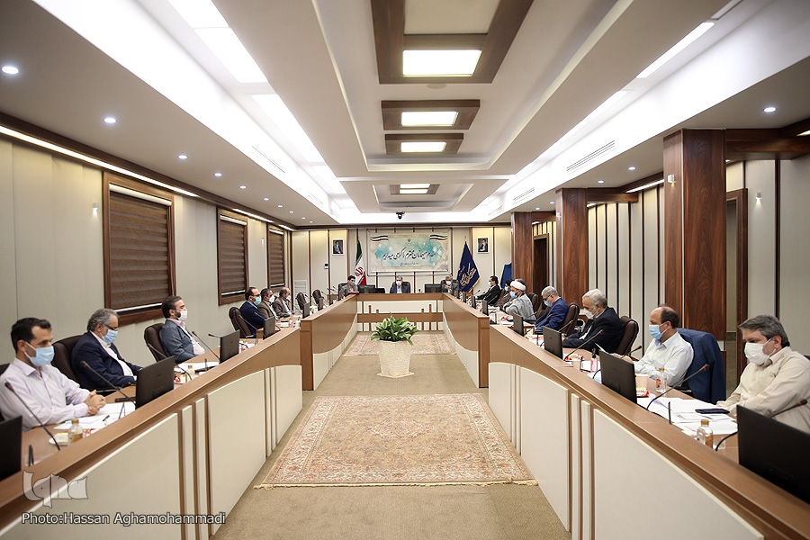 تصویب سند مسابقات قرآن با وجود ایرادات متعدد در ادبیات سند / تأکید وزیر ارشاد بر مستند شدن اقدامات چهارساله کمیسیون