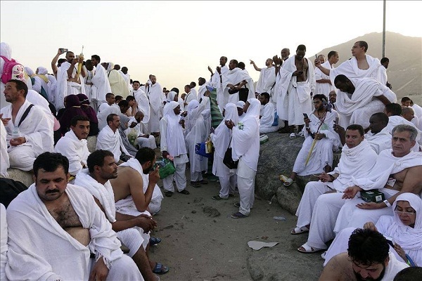 برپایی مناسک حج تمتع در دومین روز عید قربان