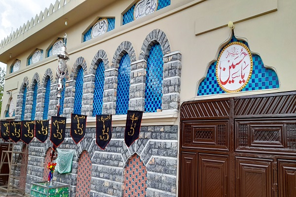 عزاداری حضرت سیدالشهدا (ع) فراتر از دین و مذهب است عزاداری حضرت سیدالشهدا (ع) فراتر از دین و مذهب است