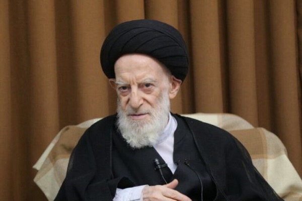 ارسال// آیت&zwnj;الله شبیری زنجانی ارتحال آیت&zwnj;الله حکیم را تسلیت گفت