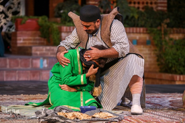 در حال ادیت در حال ادیت