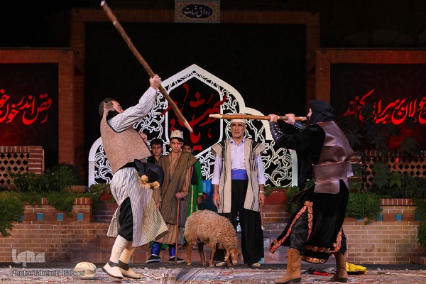 در حال ادیت در حال ادیت