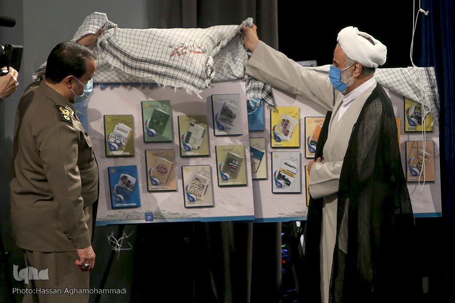 دفاع مقدس عاشورایی انبساط یافته در متن زمان بود/ دفاع مقدس درخششی جهانی از یک انقلاب بزرگ بود دفاع مقدس عاشورایی انبساط یافته در متن زمان بود/ دفاع مقدس درخششی جهانی از یک انقلاب بزرگ بود