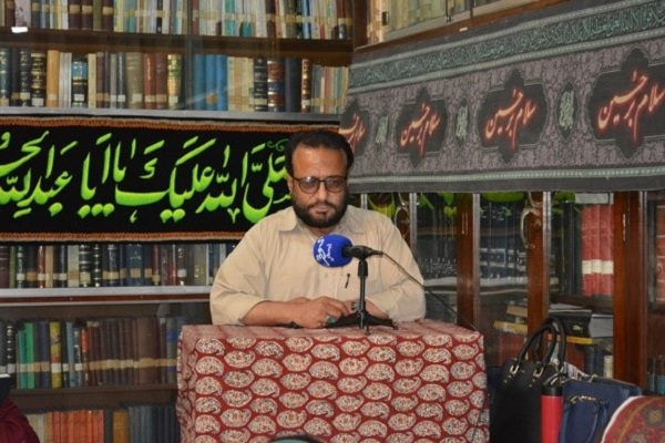 برگزاری «شب شعر عاشورایی» درپیشاور پاکستان + عکس برگزاری «شب شعر عاشورایی» درپیشاور پاکستان + عکس