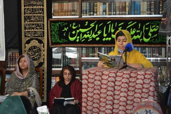 برگزاری «شب شعر عاشورایی» درپیشاور پاکستان + عکس برگزاری «شب شعر عاشورایی» درپیشاور پاکستان + عکس