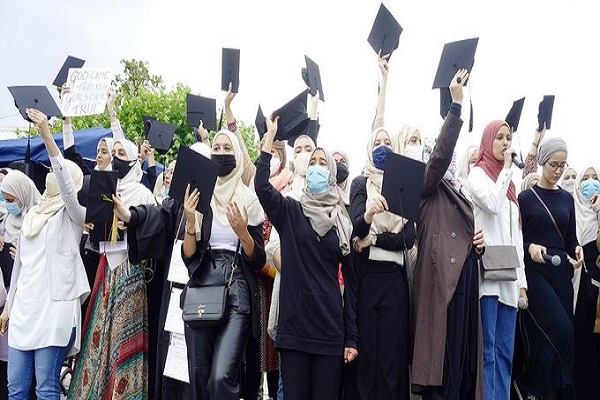 تلاش خستگیناپذیر مسلمانان برای مقابله با تبعیض علیه زنان محجبه در آلمان تلاش خستگیناپذیر مسلمانان برای مقابله با تبعیض علیه زنان محجبه در آلمان