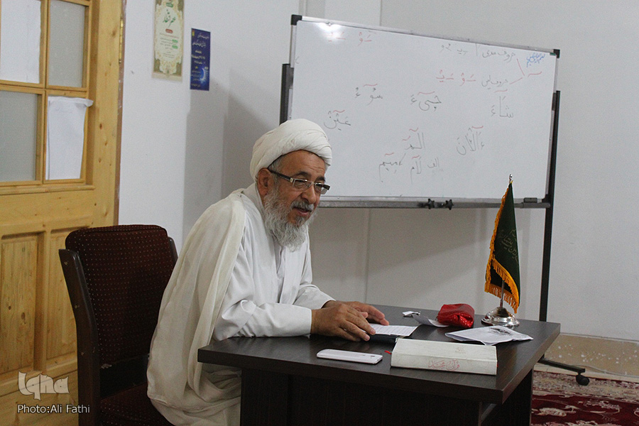 ارسال/ شهادت امام رضا(ع) نقشه از پیش تعیین&zwnj;شده مامون بود/ شباهت مامون و شیعه انگلیسی