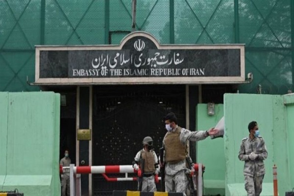 سفارت ایران در افغانستان از کمک به خانواده&zwnj;های قربانیان حمله قندوز خبر داده است