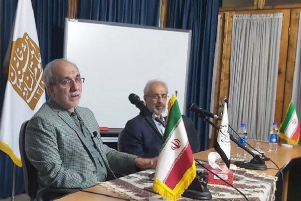 وقتی قرآن را روزنامهای خواندیم، مندرسش کردهایم/ نواندیشی خوب است اما افراط و تفریط نشود سید مجتبی حسینی، محسن چینی فروشان