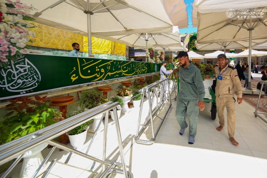 تصاویری از گل آرایی حرم علوی به مناسبت فرارسیدن ولادت پیامبر(ص)