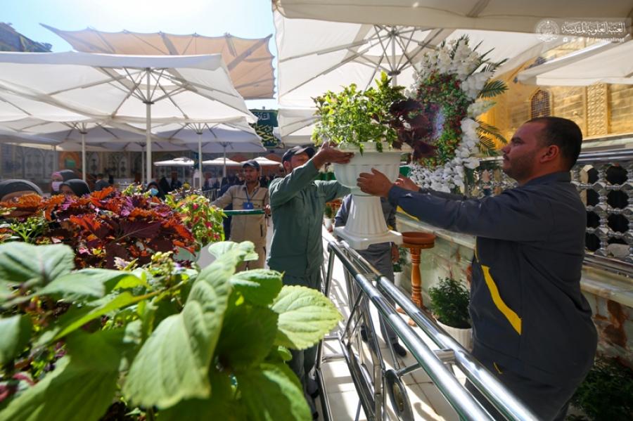 تصاویری از گل آرایی حرم علوی به مناسبت فرارسیدن ولادت پیامبر(ص)